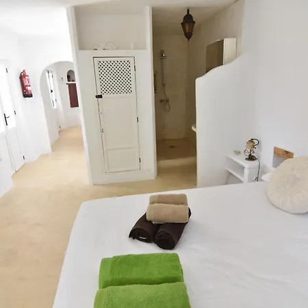 Villa Cortijo El Albaricoque De La Sierra - De 75 Hectareas !