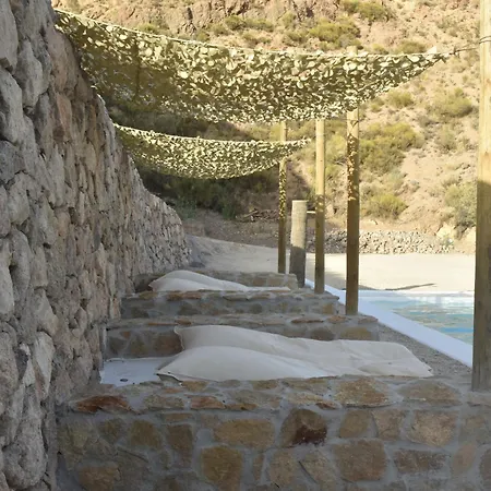Villa Cortijo El Albaricoque De La Sierra - De 75 Hectareas ! *