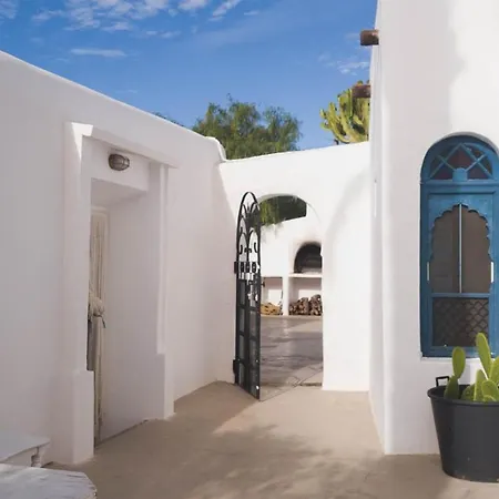 Cortijo El Albaricoque De La Sierra - De 75 Hectareas ! Villa Nijar